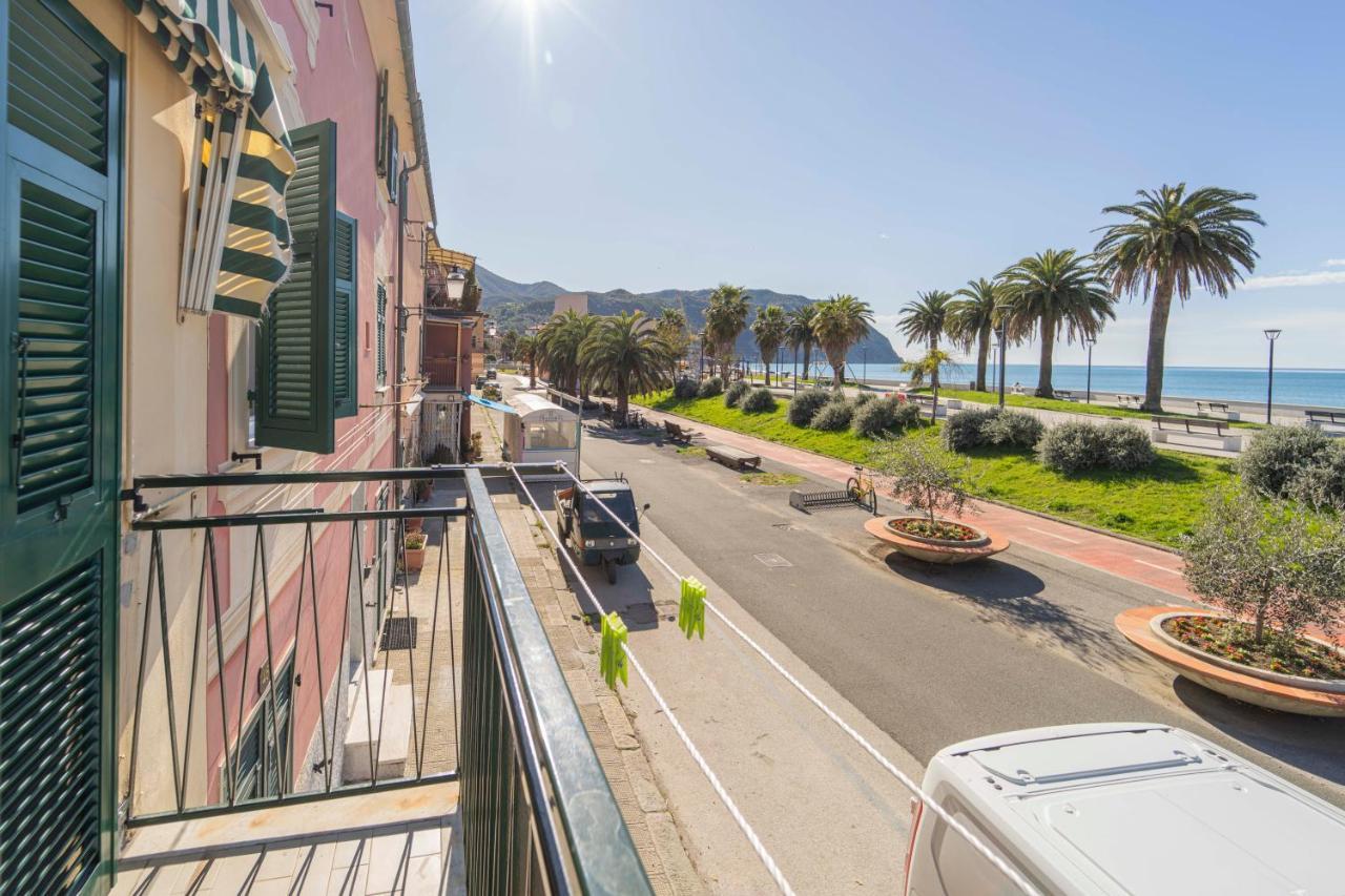105 - La Casa Di Jacopo, Fronte E Vista Mare In Centro A Riva Trigoso, 20 Metri Dalla Spiaggia Appartement Sestri Levante Buitenkant foto