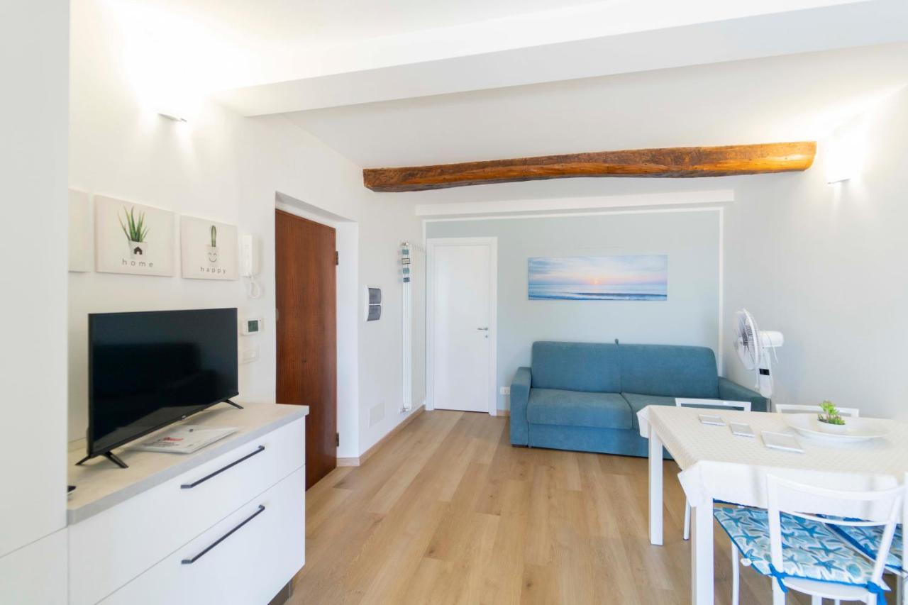 105 - La Casa Di Jacopo, Fronte E Vista Mare In Centro A Riva Trigoso, 20 Metri Dalla Spiaggia Appartement Sestri Levante Buitenkant foto